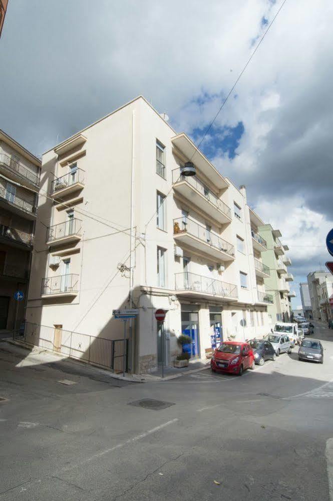 צ'יסטרנינו Dimora Cappuccini Guest House מראה חיצוני תמונה
